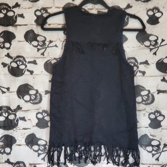 TESS GIBERSON FRINGE BOTTOM TANK BLOUSE - Picture 2 of 3